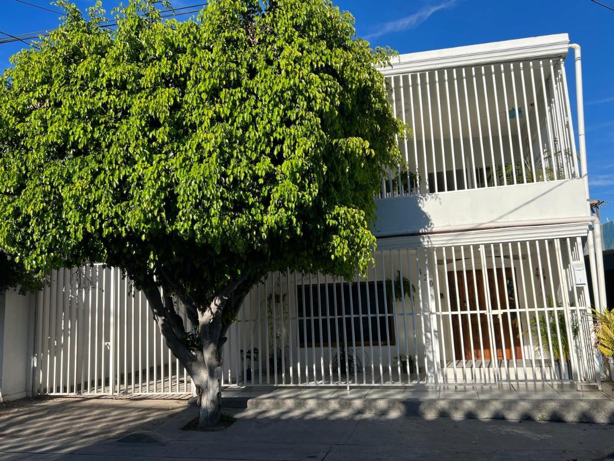 Casa Brisa Y Departamentos! A 3 Min La Playa&Malecon Villa Mazatlan Exterior photo